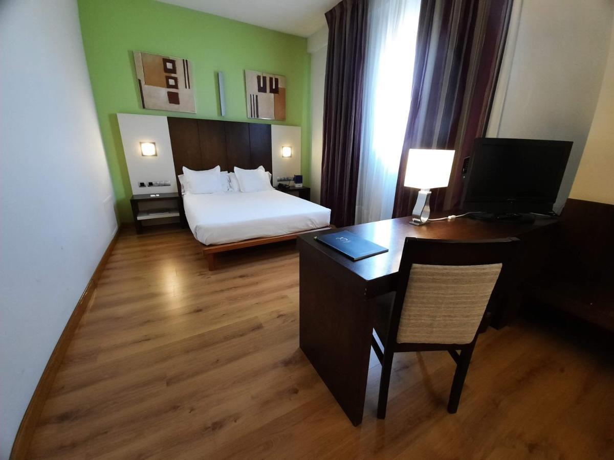Hotel La Borona Хіхон Екстер'єр фото