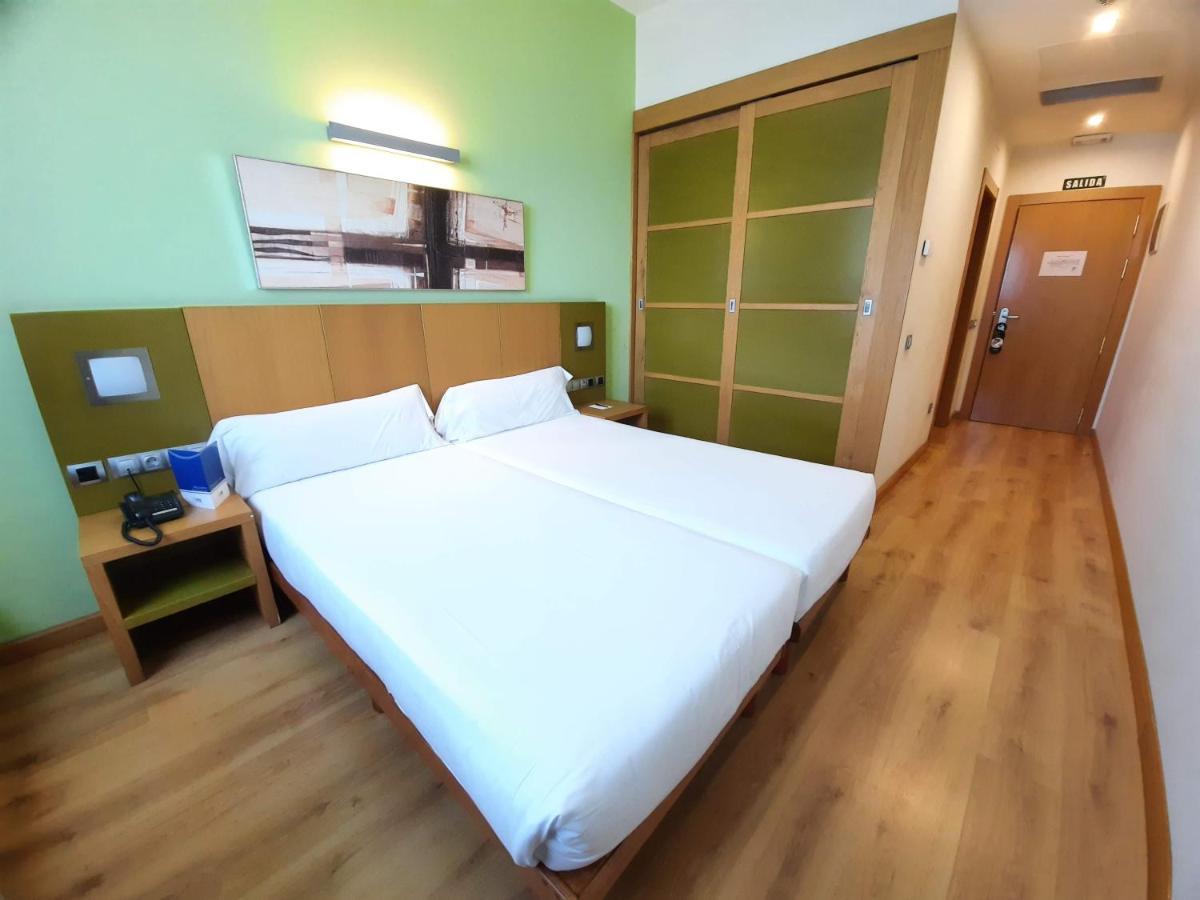Hotel La Borona Хіхон Екстер'єр фото