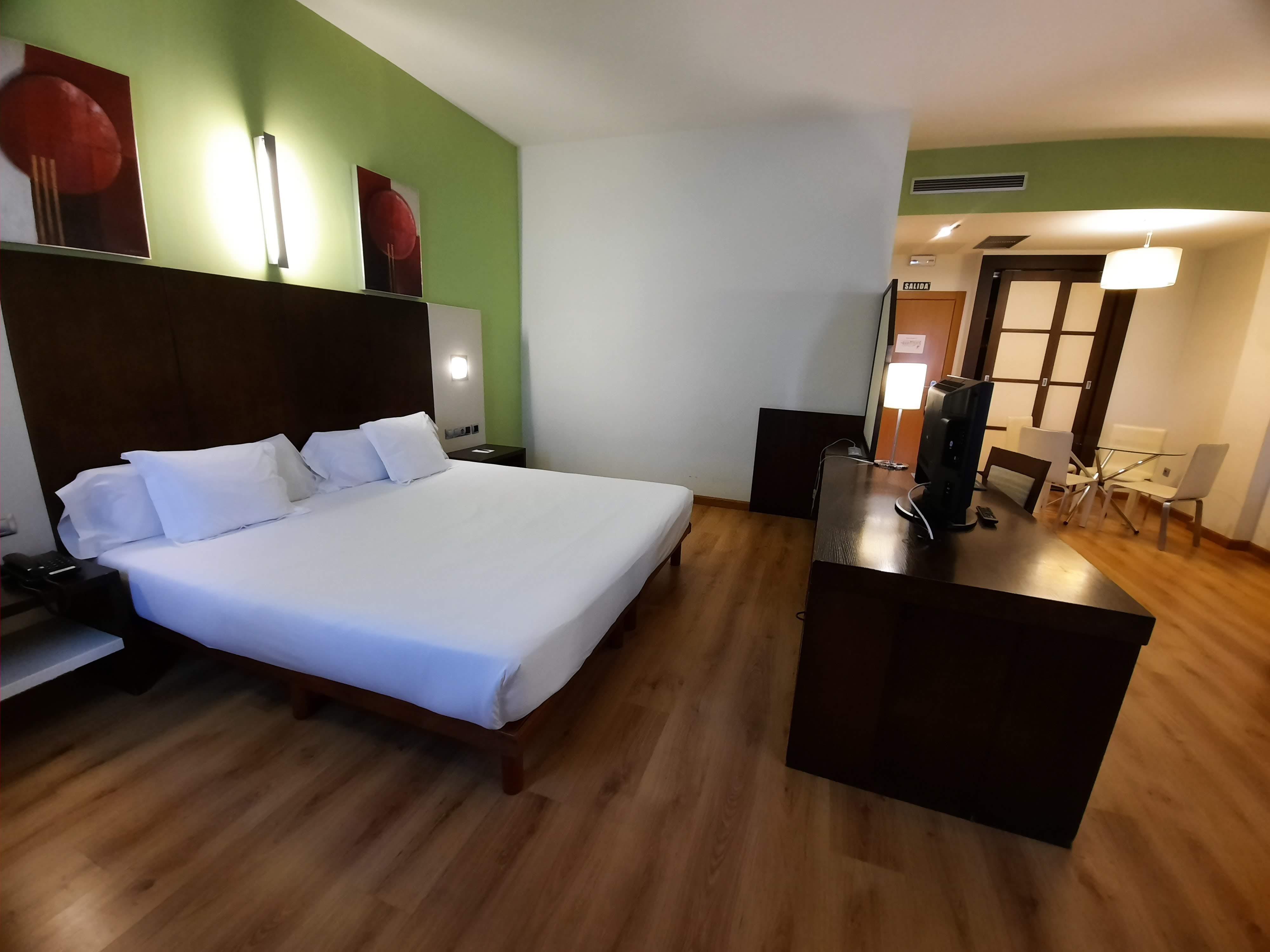 Hotel La Borona Хіхон Екстер'єр фото